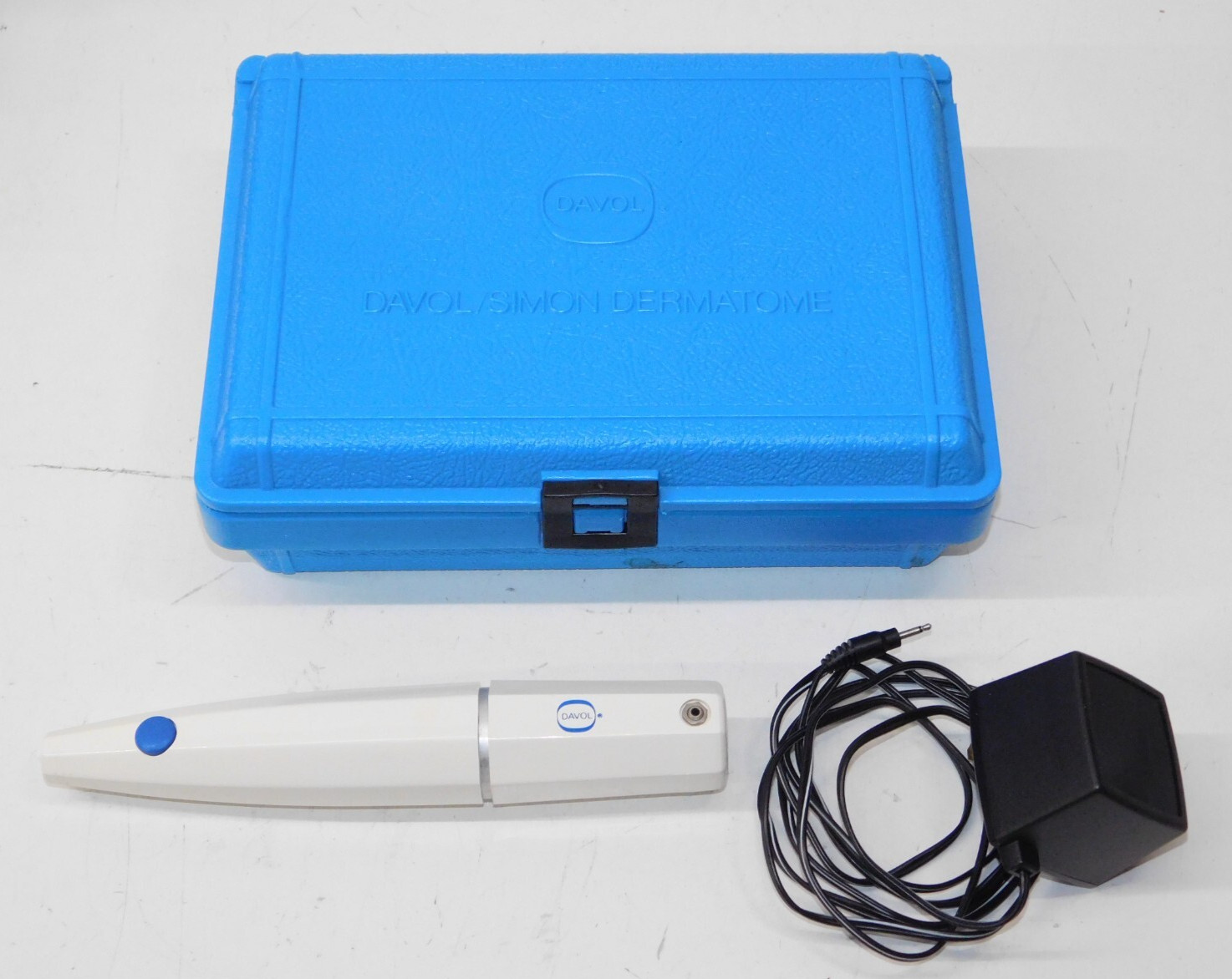 Davol / Simon Cordless Dermatome Hand Cutting Tool with Power Adapter and Case
