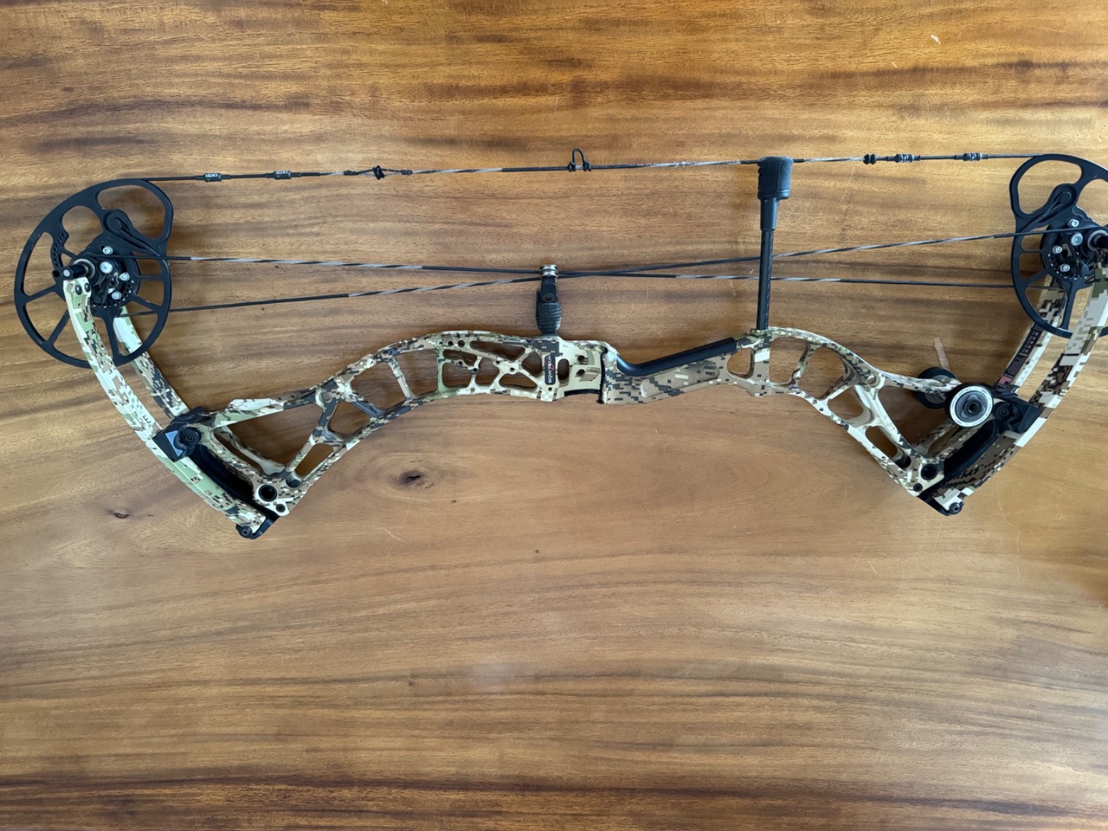 Bowtech solution compound bow RH