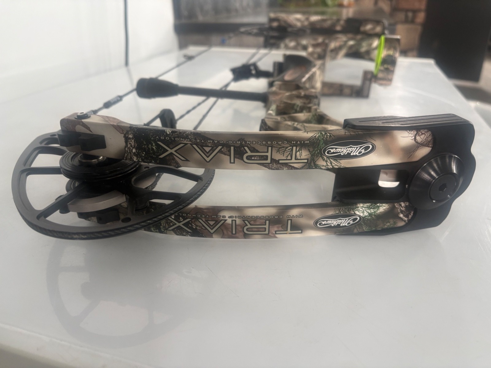 Mathewsmathews compound bow left hand