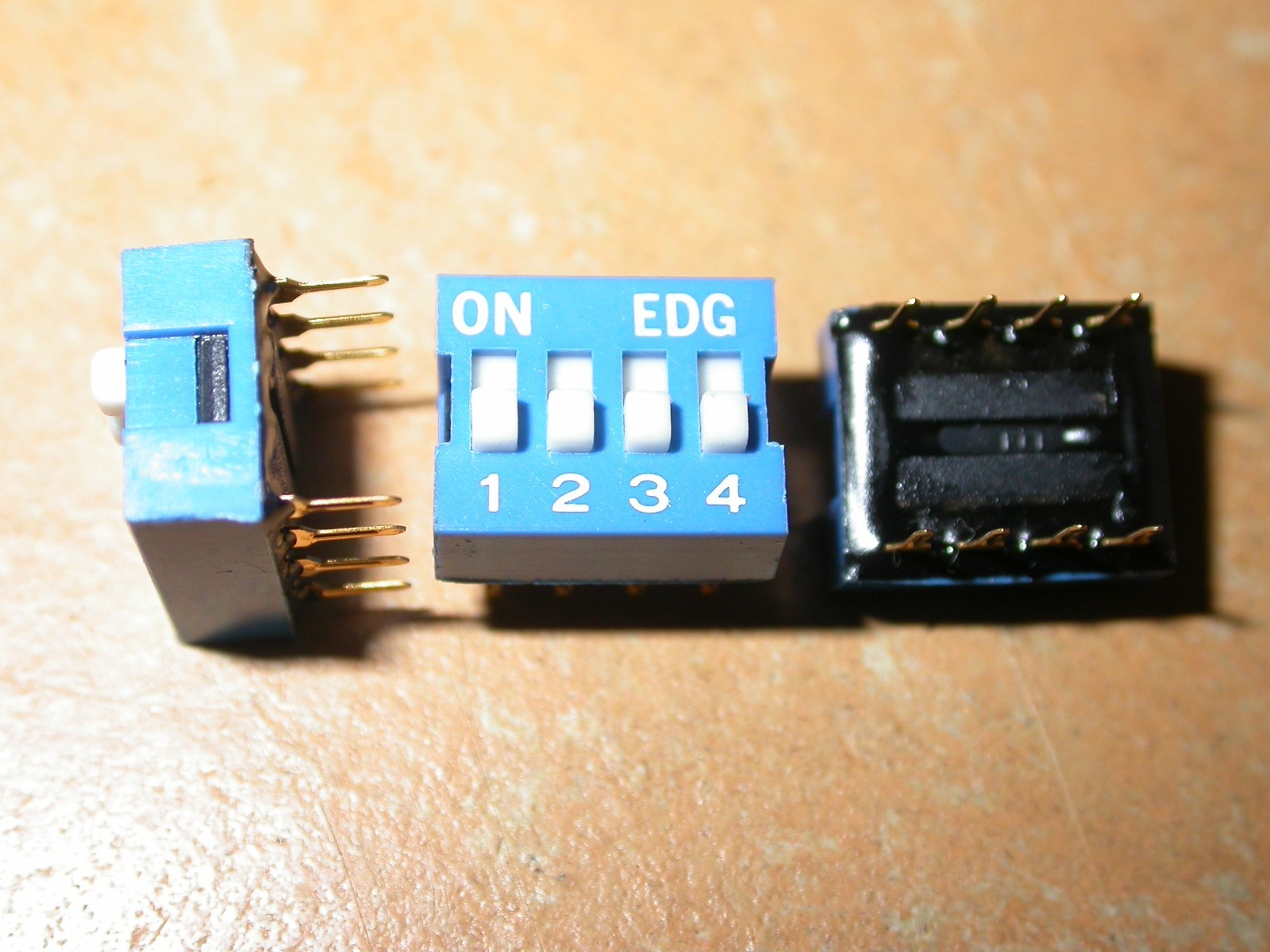 DIP switch 4 pole blue coding sliding RM 2.54 DIL 5 pieces L#028-1