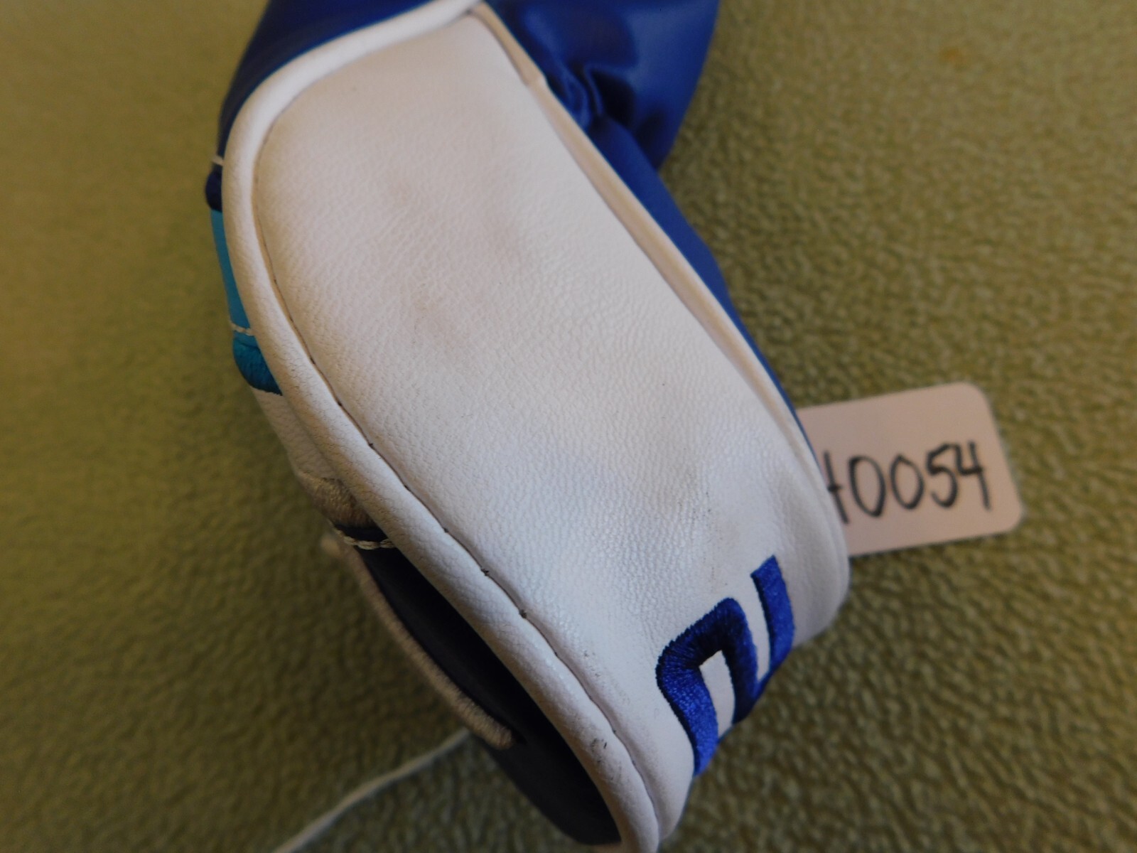 Mizuno ST 22* Hybrid Headcover - light marks HO054