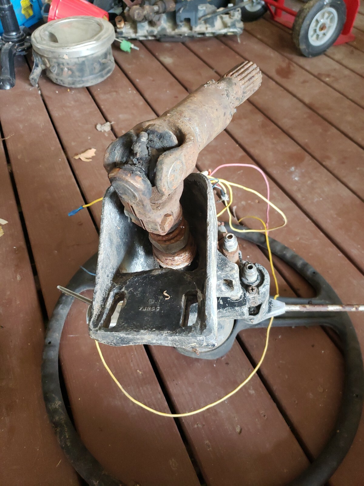 Mack Truck Steering Column Assembly w/ Wheel 12QC56BM