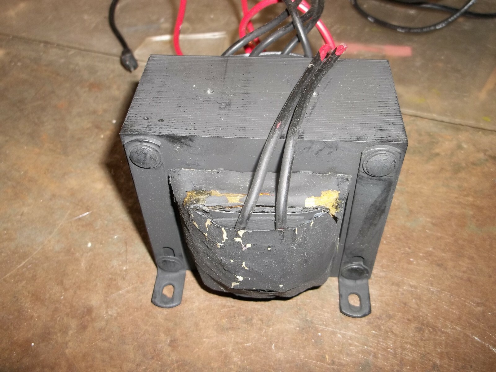 NIB CUTLER HAMMER C0150C2FL TRANSFORMER 0.150 KVA 1PH 60HZ (622)