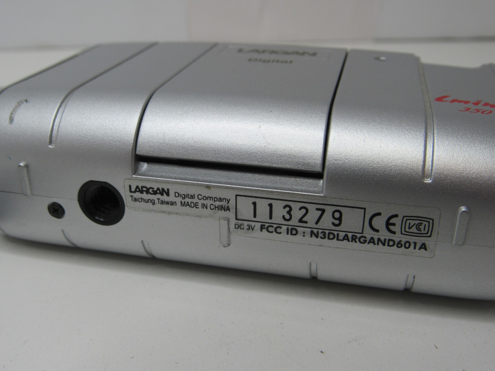 Largan Group Lmini 350 0.4MP Digital Camera - Silver Untested #US8-29