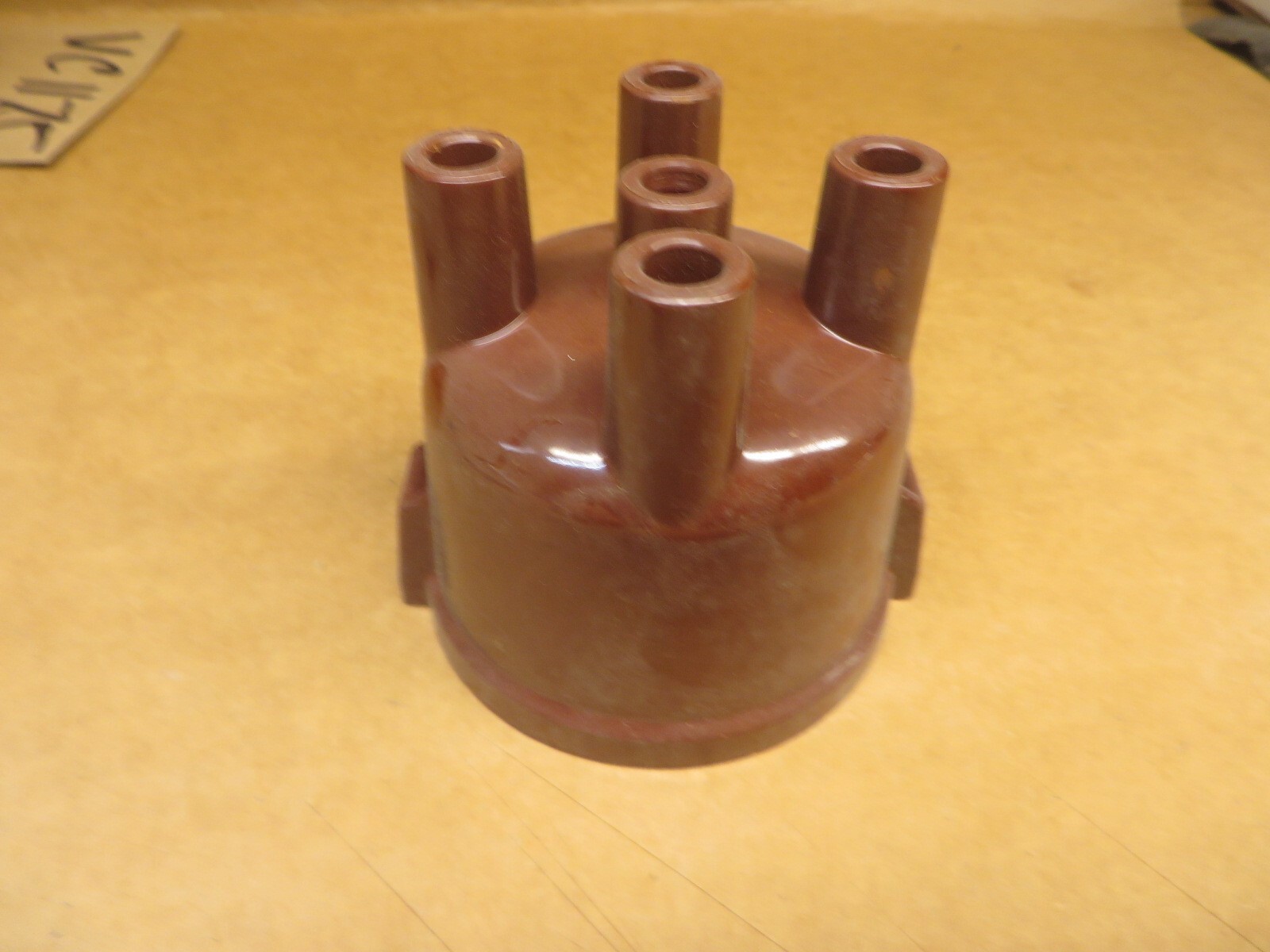 DISTRIBUTOR CAP REPLACES FORD OEM # C7KH12106A vintage new N O S