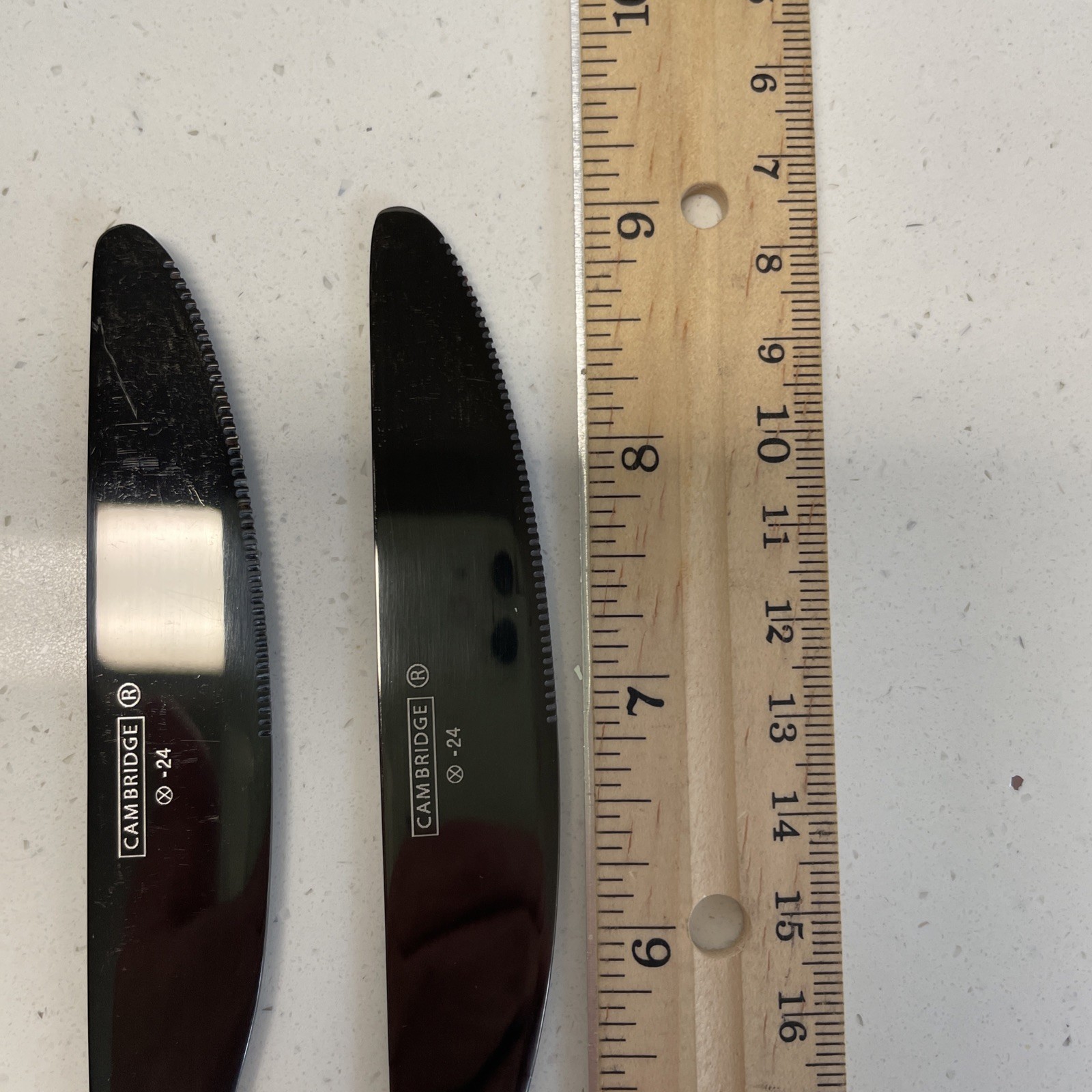 Cambridge Black Mirror - 4 Knives R-24