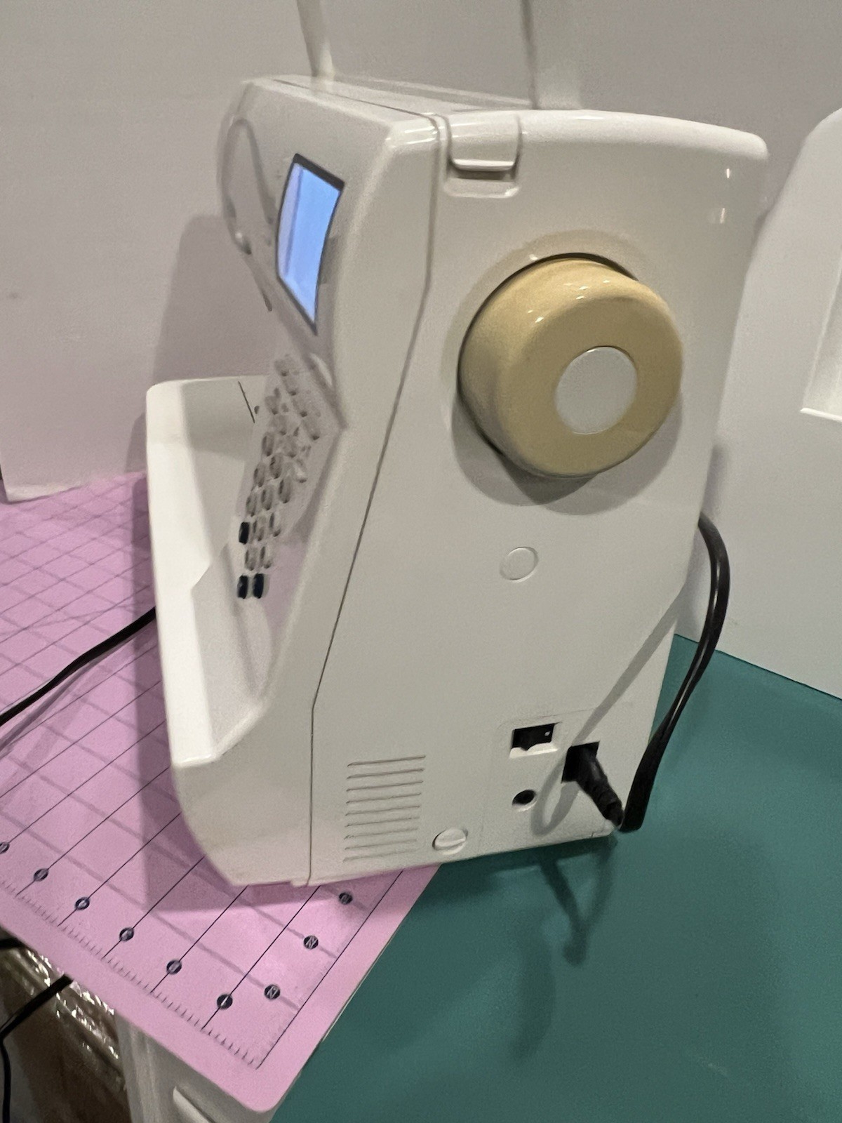 Euro Pro X Sewing Machine 9125 Computerized Embroidery Machines + Case & Extras
