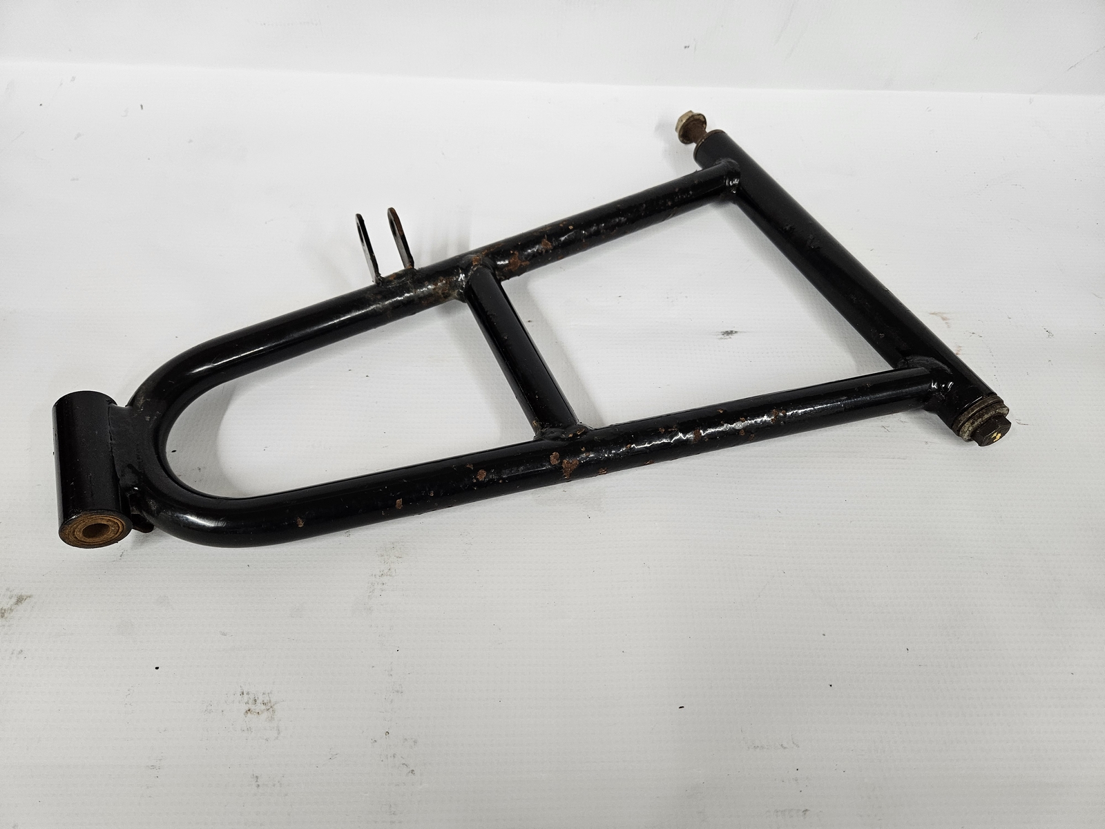 LEFT FRONT LOWER SUSPENSION CONTROL A ARM 0703-533
