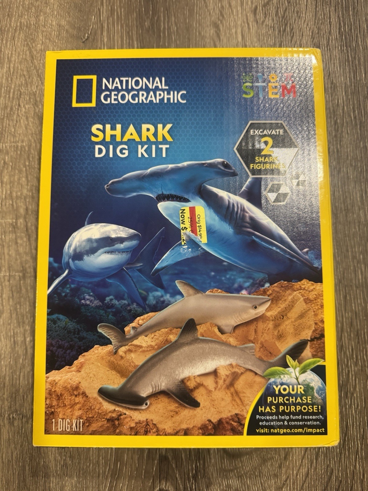 National Geographic Shark  Dig Kit, Excavate 2 Shark Figurines- New