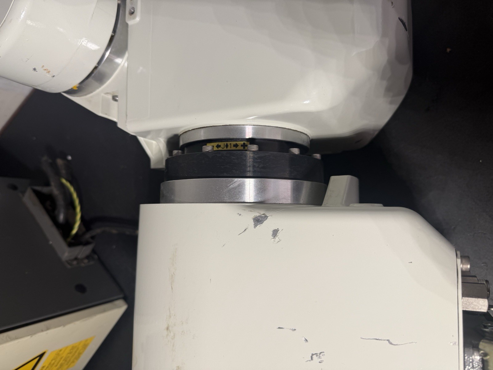 Fanuc LR Mate 200IB 5C With J3IB Mate Controller Untested