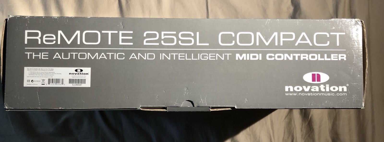 Novation Remote 25SL Compact Midi Controller Keyboard w/ Power Supply - mint