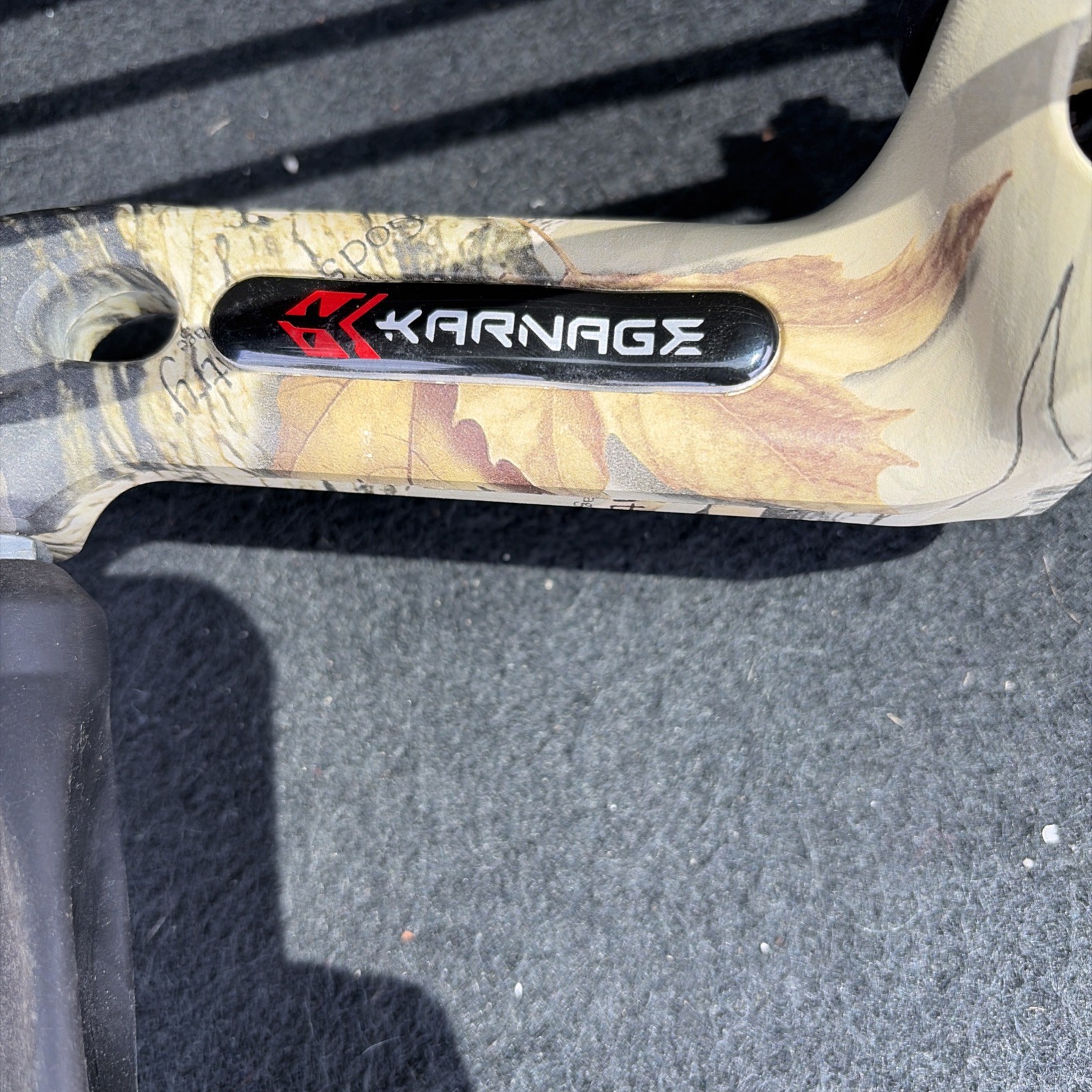 KARNAGE DYNAMIC by BEAR ARCHERY - RH/70# READY TO HUNT -