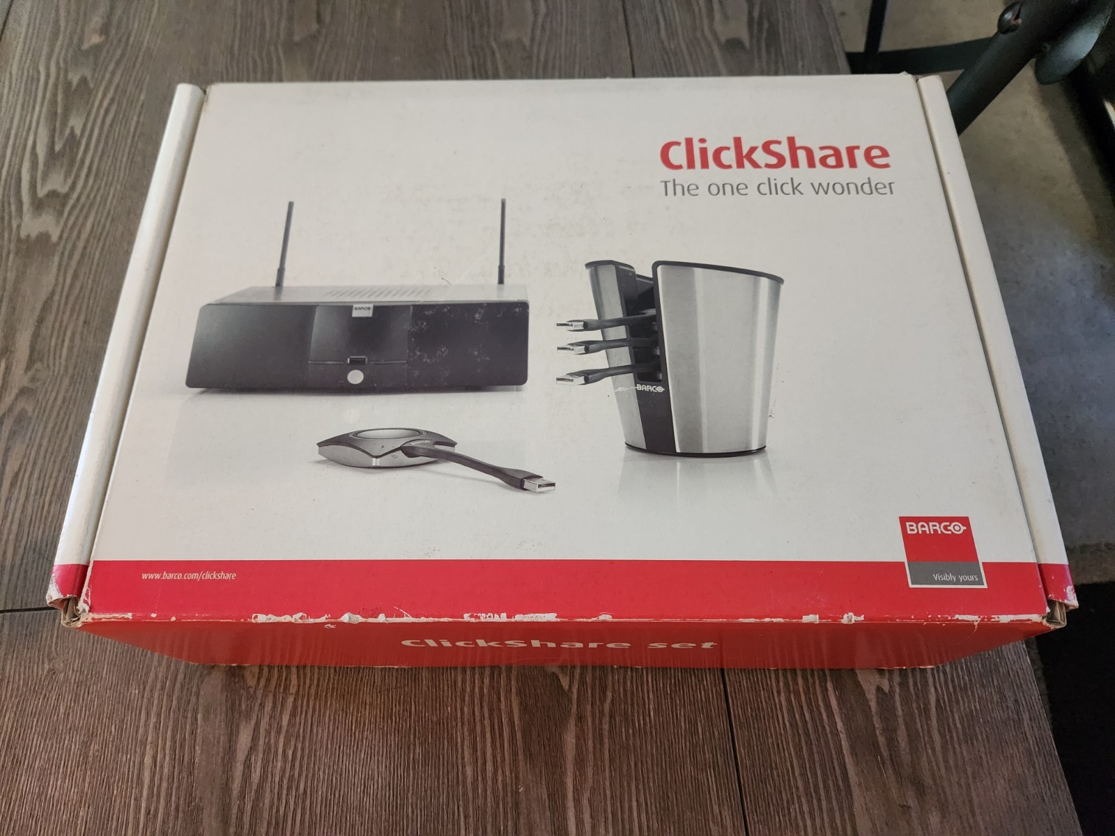 Barco Clickshare R9861006BNA Wireless Presentation System w/4 Buttons & Holder