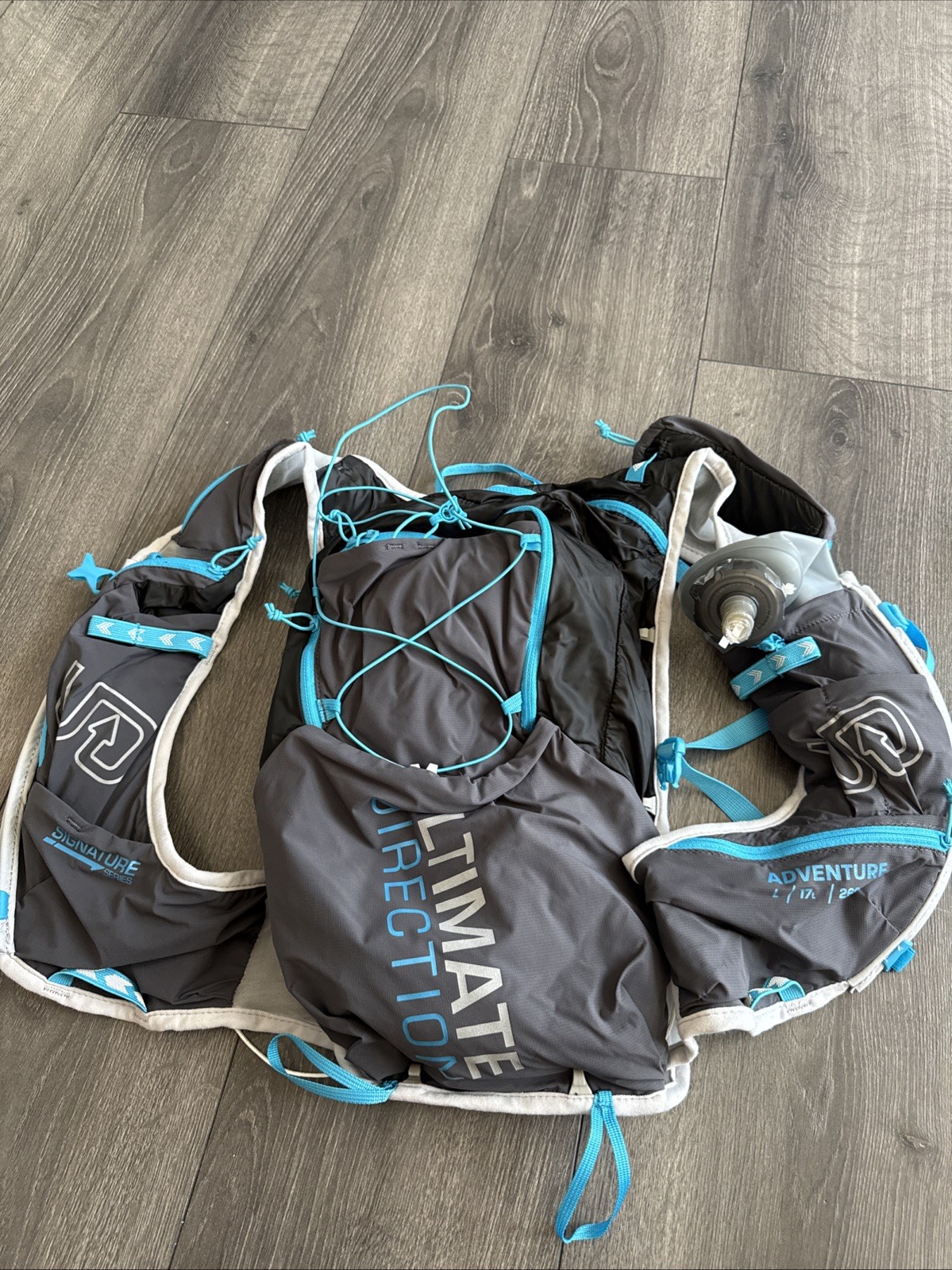 Ultimate direction Adventure Vest  17L  269 g Size L