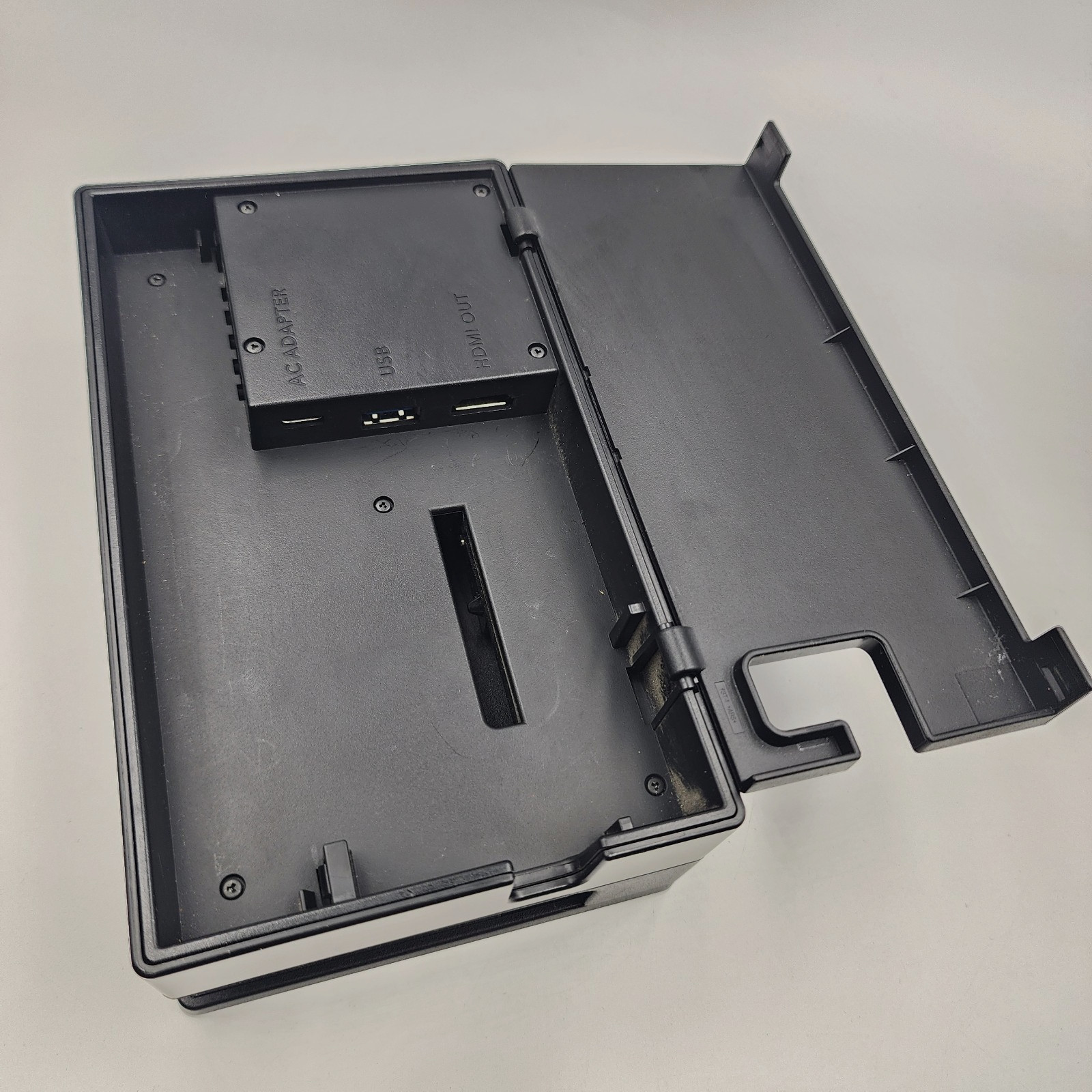 Nintendo Switch Dock Station HAC-007 *pre-owned