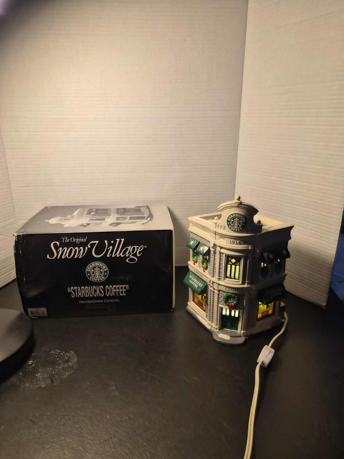 Department 56 Snow Village Starbucks Coffee Store Front Village #54859 With Box