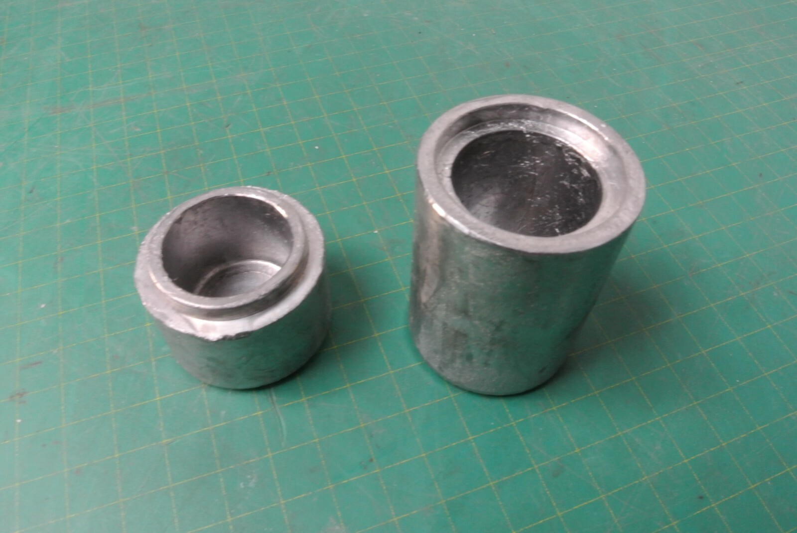 LEAD PIG for RADIOACTIVE MATERIALS SOURCES MINERALS STORAGE Pb container