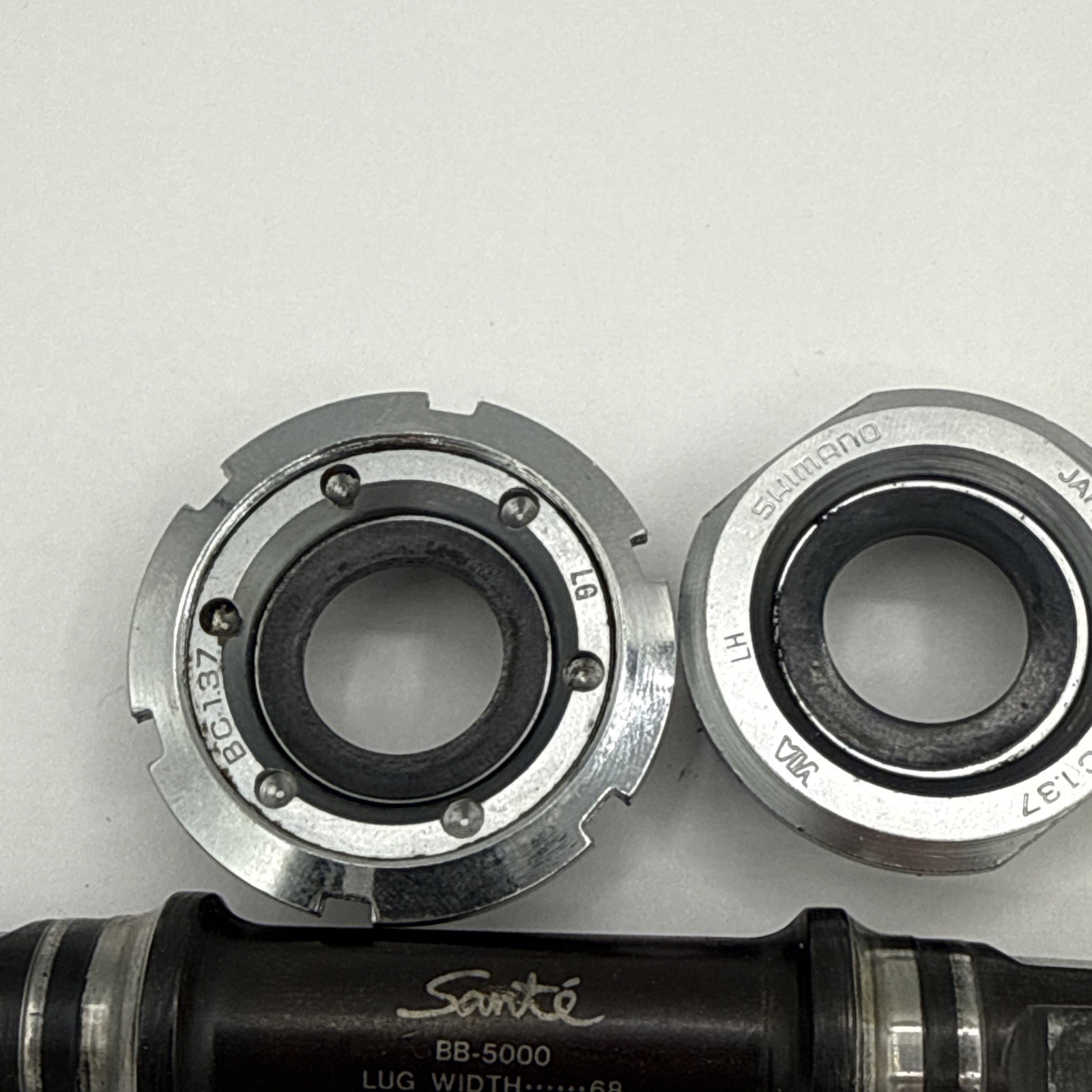 Bottom bracket spindle Bottom Bracket Shimano Santé 1900100 - BB-5000 68×108mm