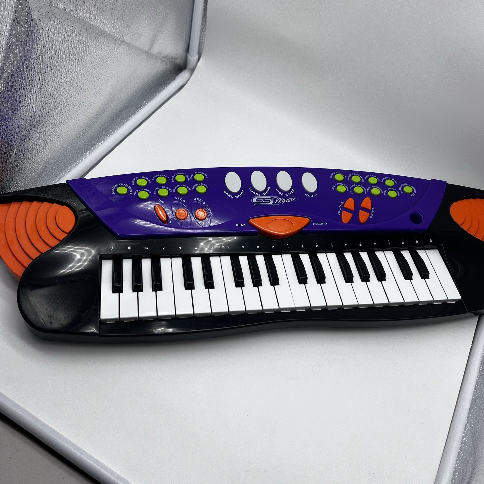 Vintage Kawasaki SS Music Keyboard Piano Kids Purple Orange 37 Keys Tested