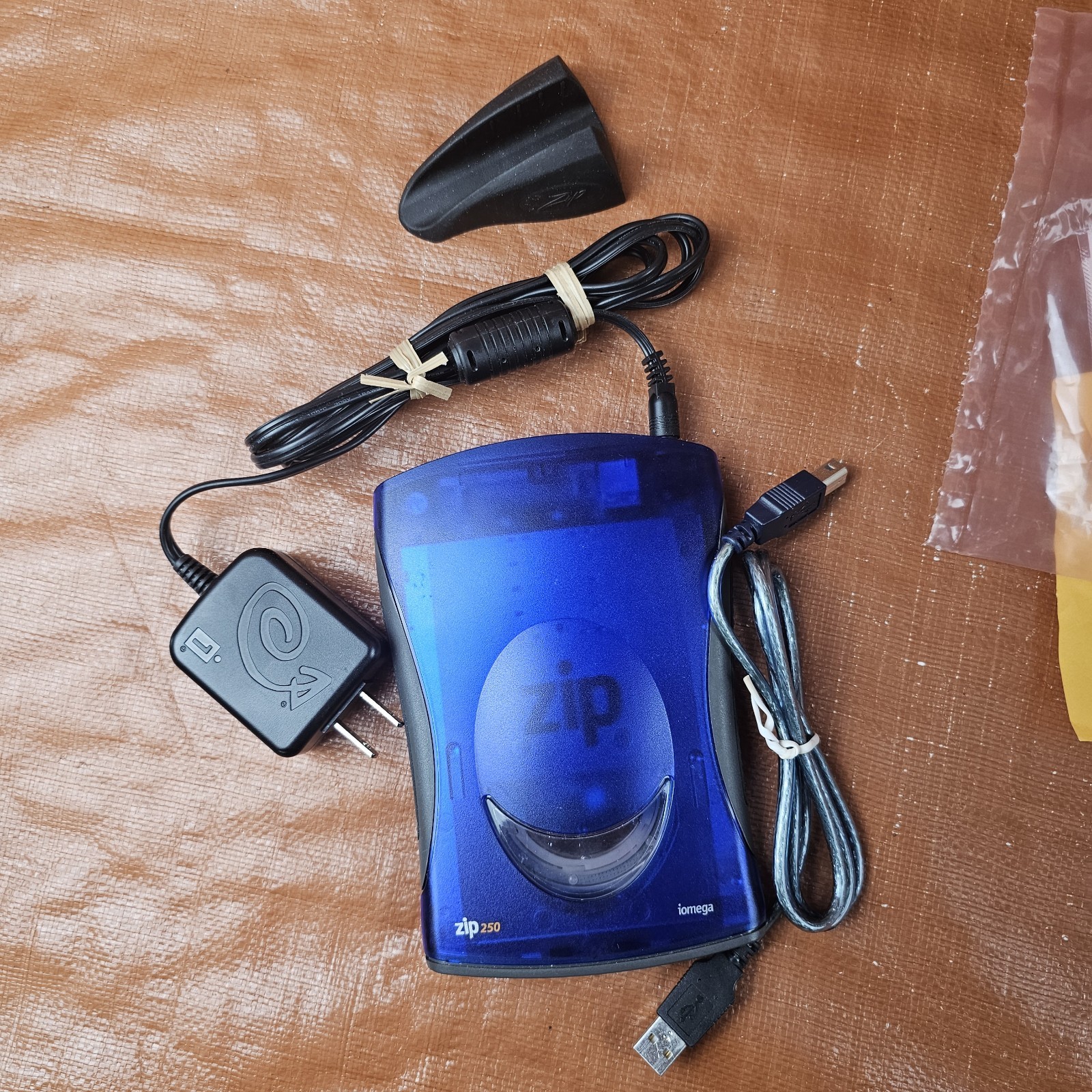 Iomega ZIP 250 USB Powered External Zip Drive w/ USB Cable