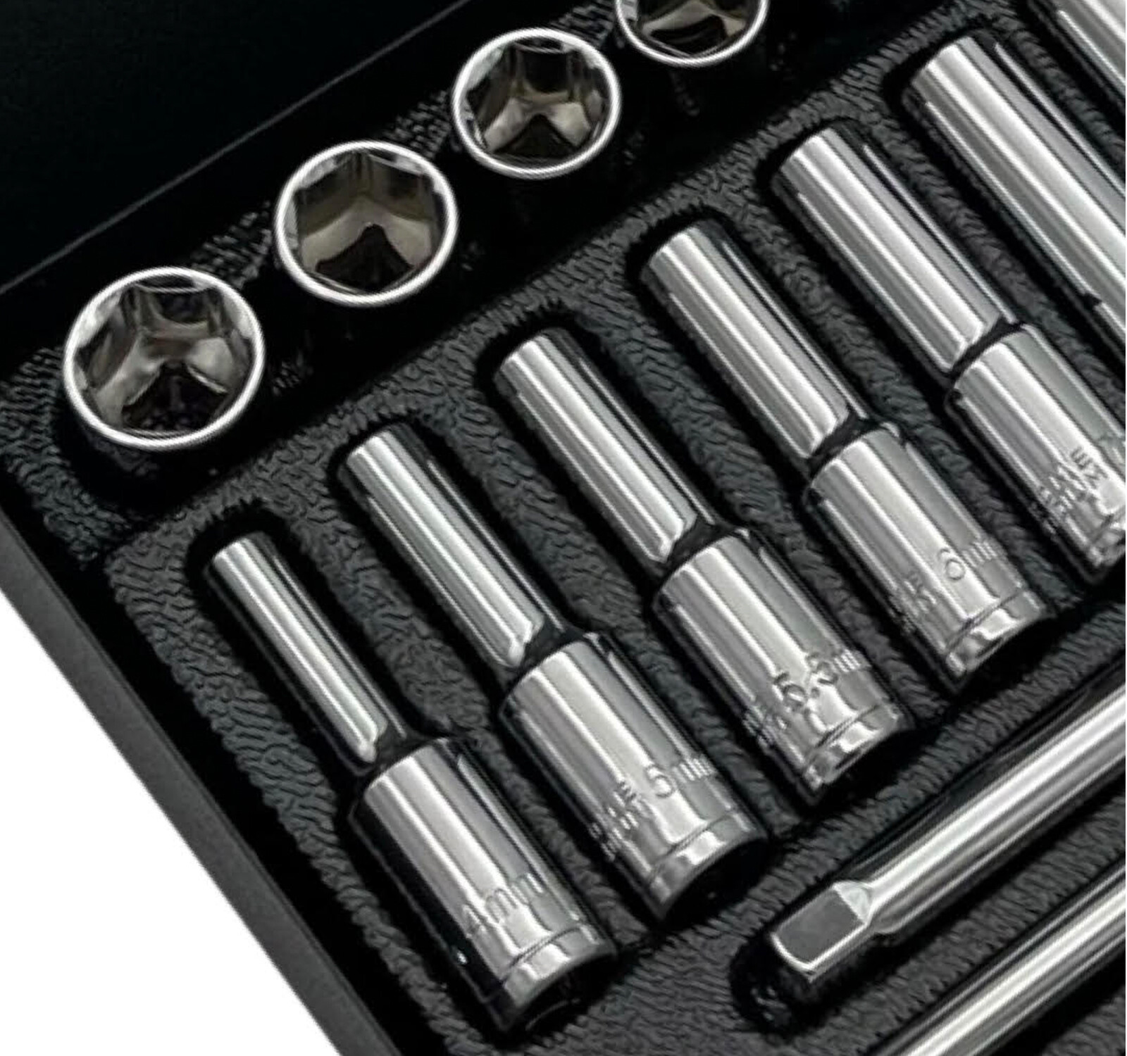 Socket Set ¼" Drive with Metric & Imperial Sizes Deep & Standard + Ratchet 41Pc
