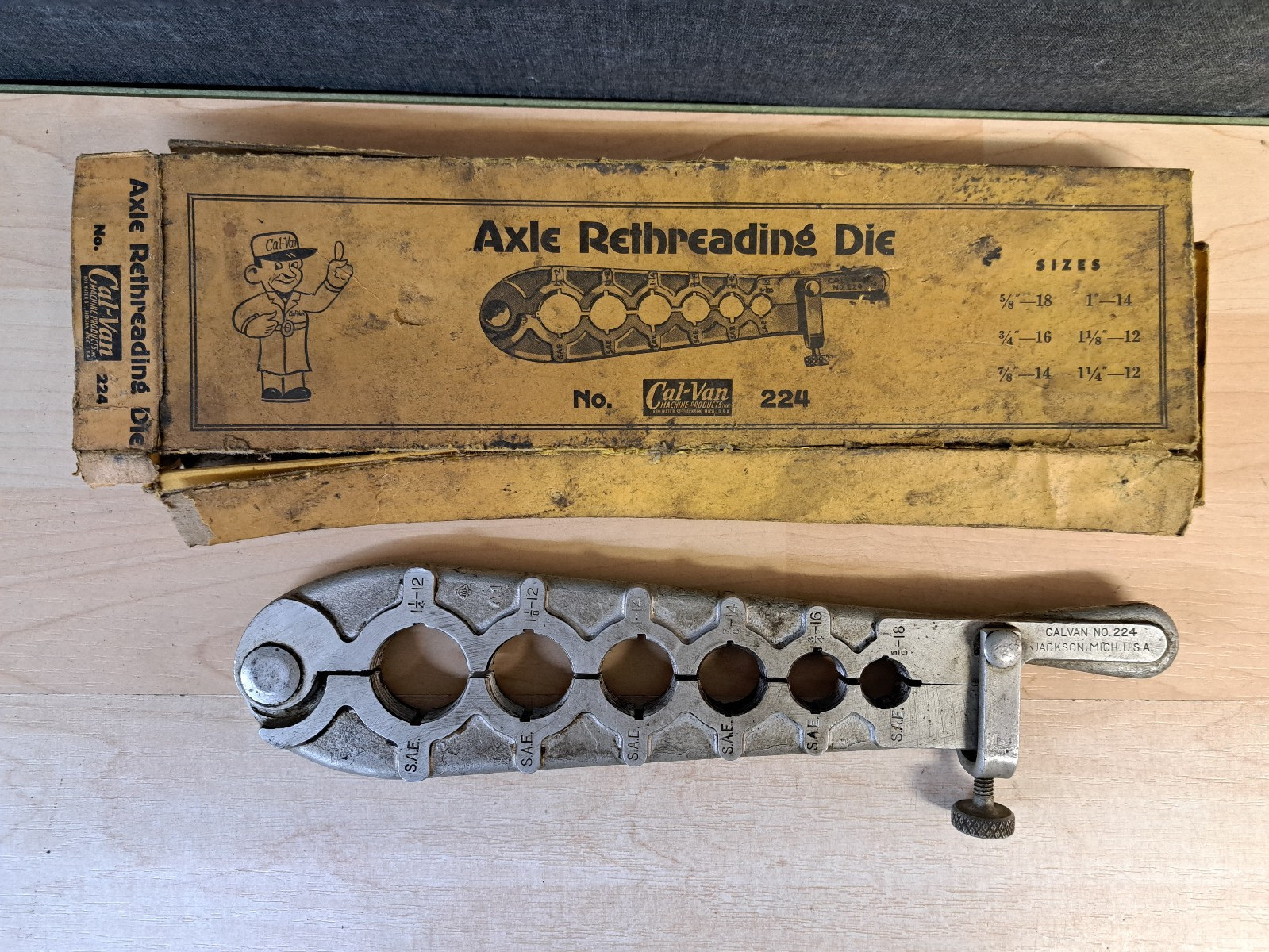 Cal Van Axle Rethreading Die No. 224