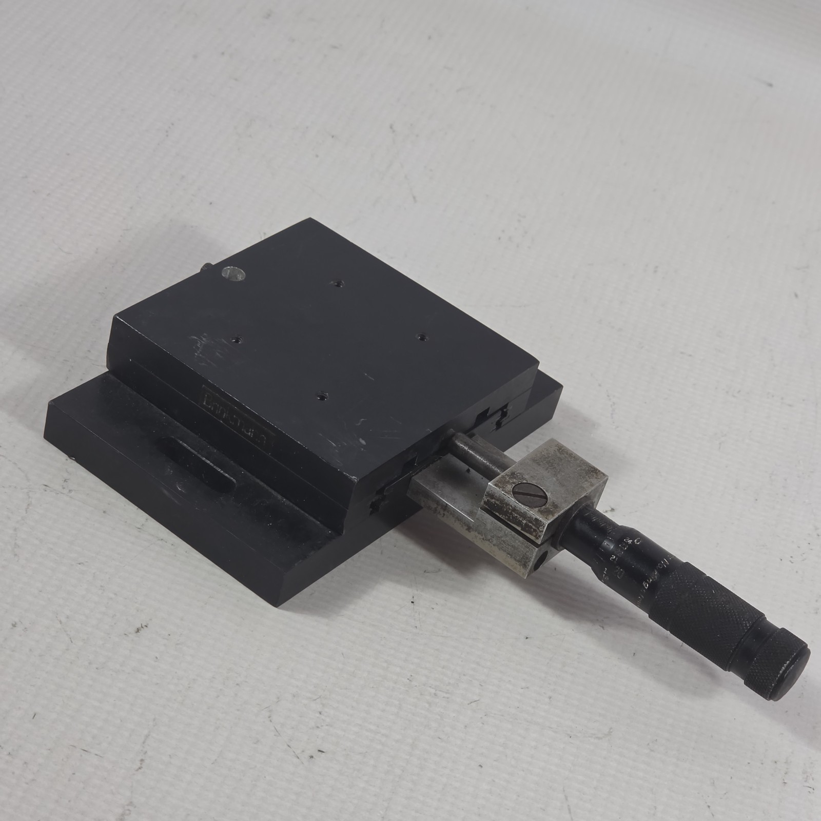 Brinkmann Optical Breadboard Linear Translation Positioning Stage W/ Micrometer
