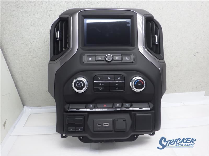 2024 Sierra 3500 Cab & Chassis Center Radio Console 1444201