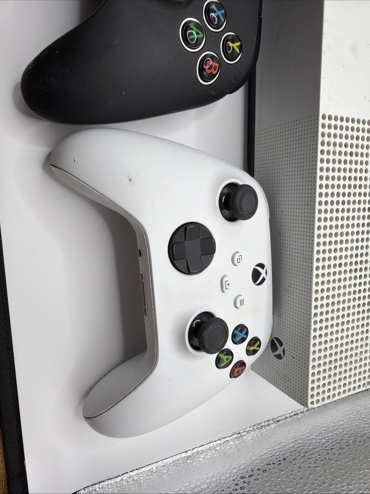 Microsoft Xbox One S 1TB All-Digital Edition Console - White untested parts only