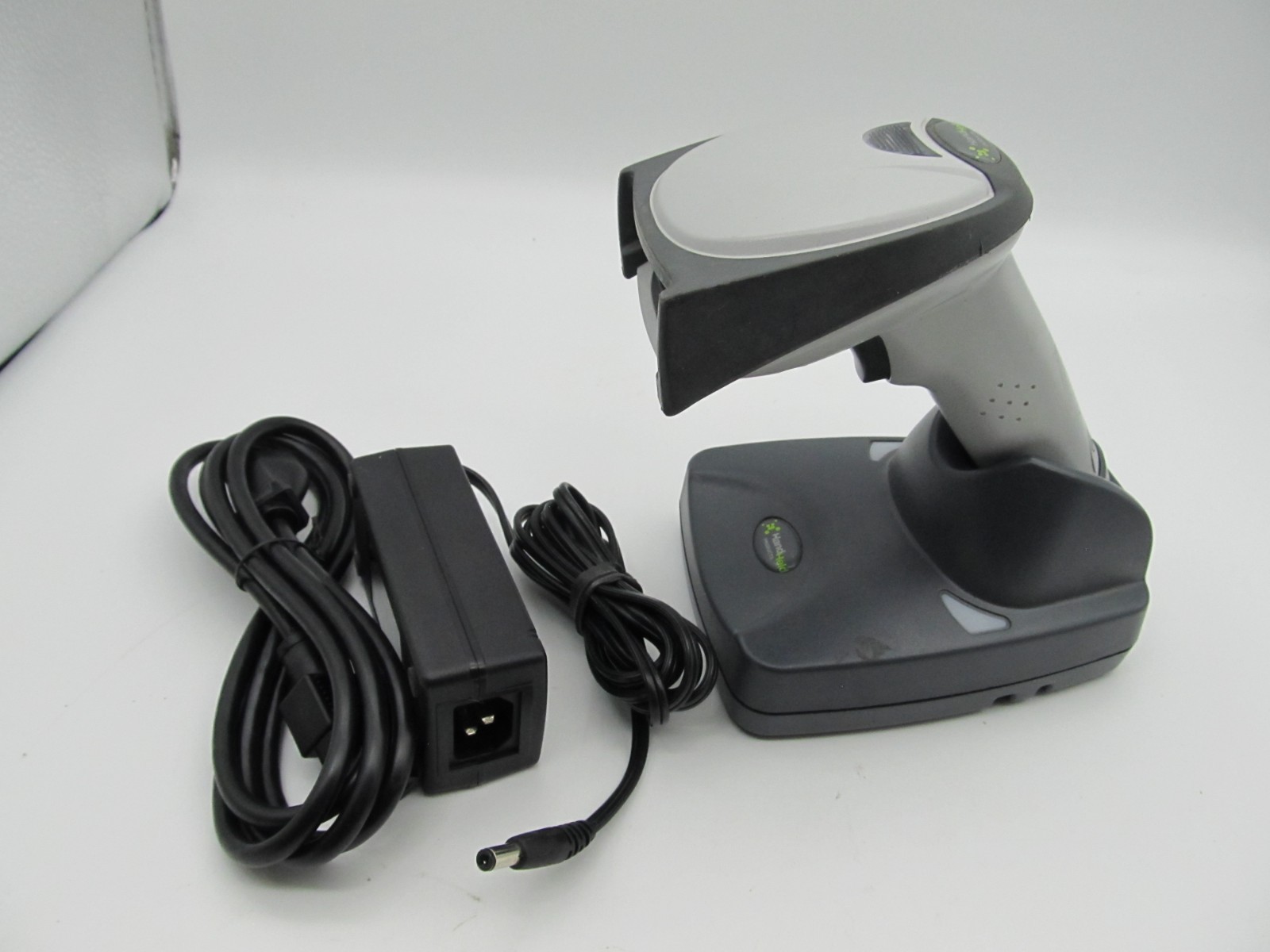 Honeywell HandHeld 3820SR0C0BE Wireless Barcode Scanner 3820 with Base         E