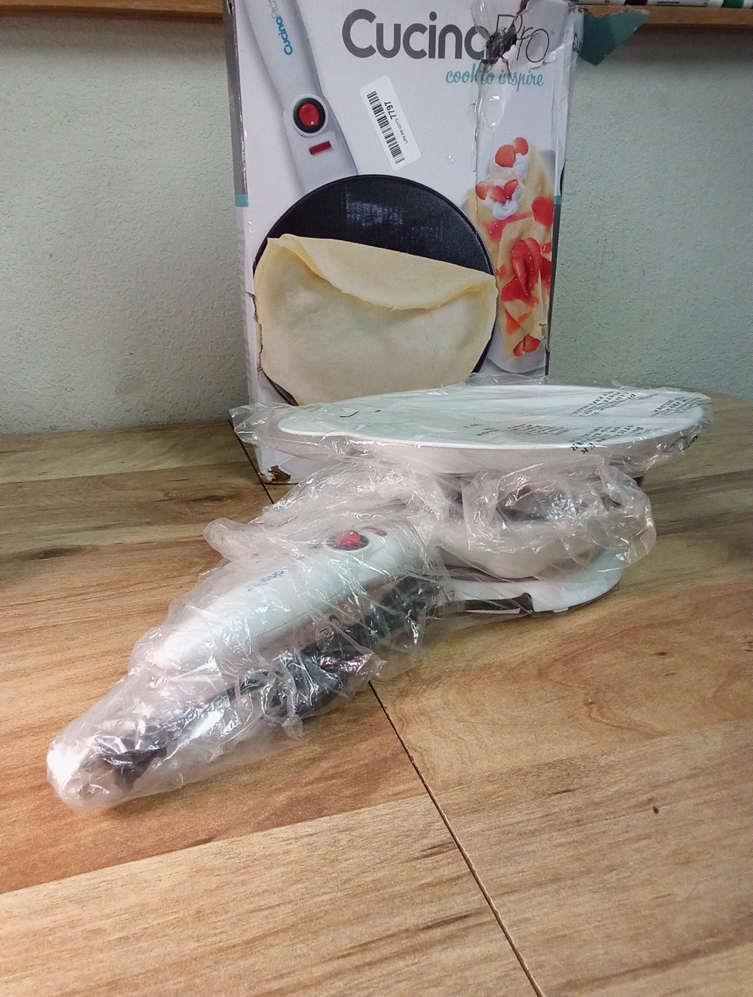 Cucina Pro Cordless Crepe Maker Non-stick