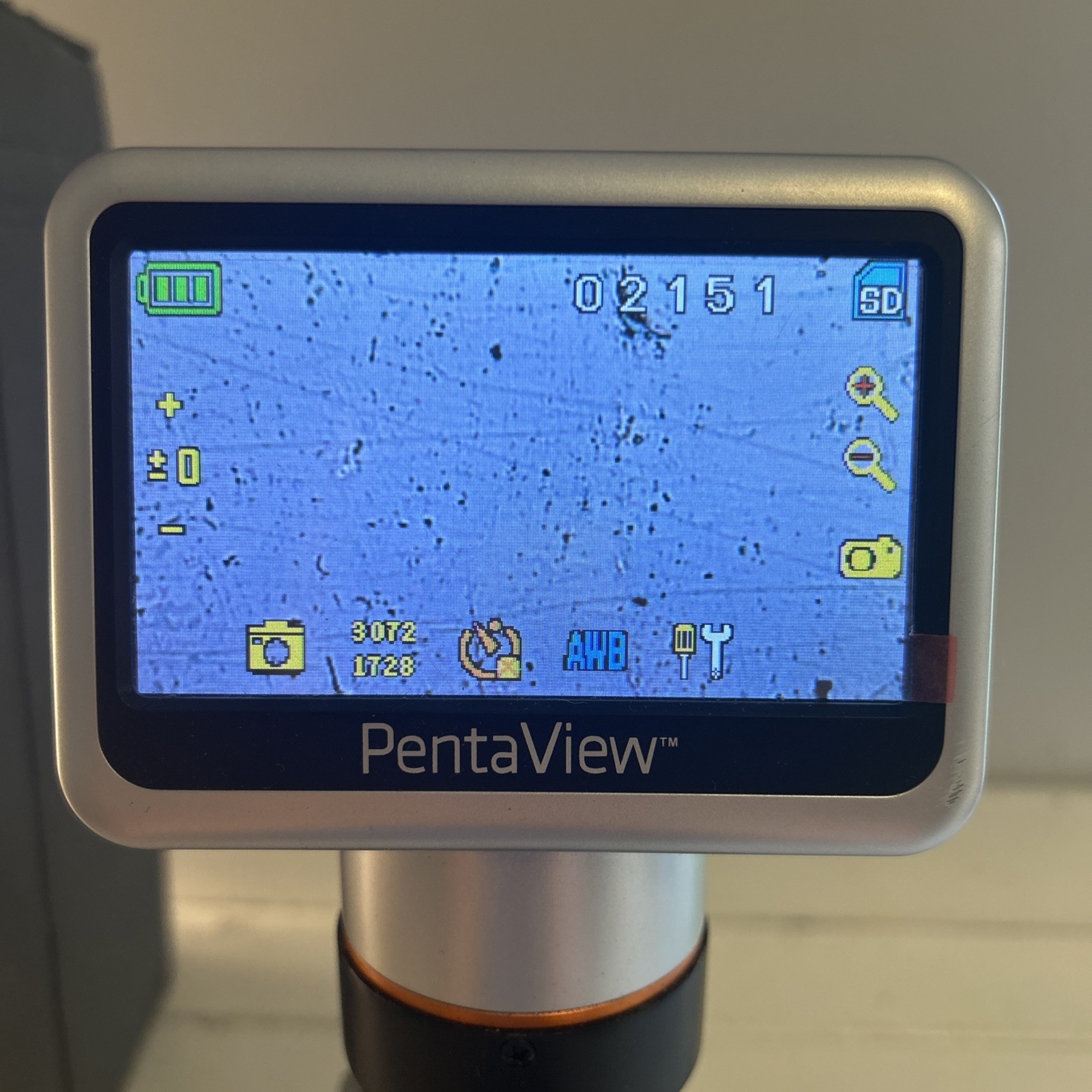 Celestron PentaView LCD Digital Microscope Portable Cordless SD Card Carry Case