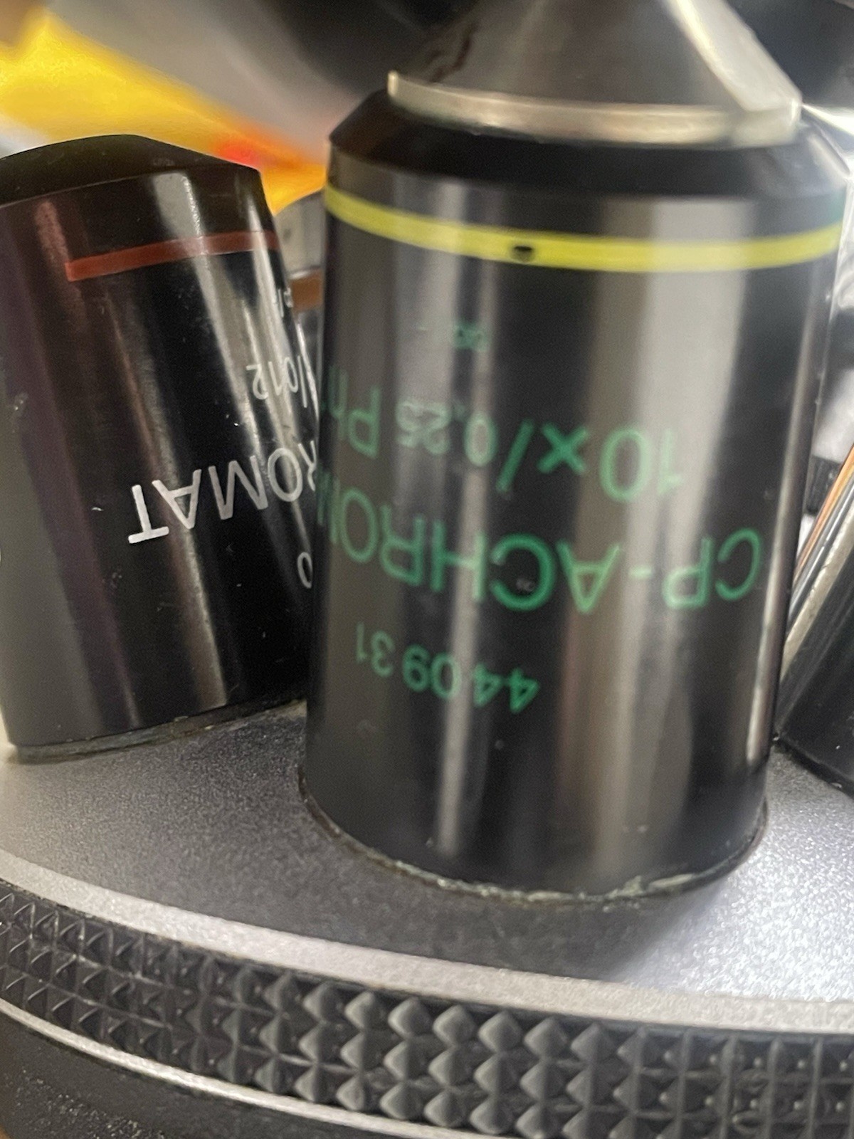 CARL ZEISS AXIOVERT 25 INVERTED PHASE CONTRAST MICROSCOPE with 4 objectives