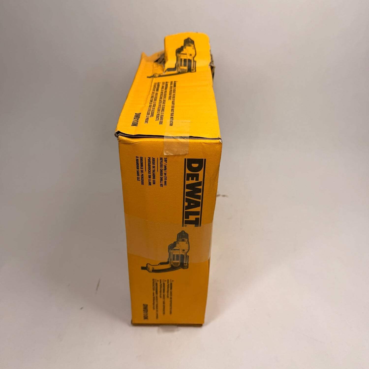 DeWalt DWD110K 8 Amps 3/8" Keyless Check Drill Kit