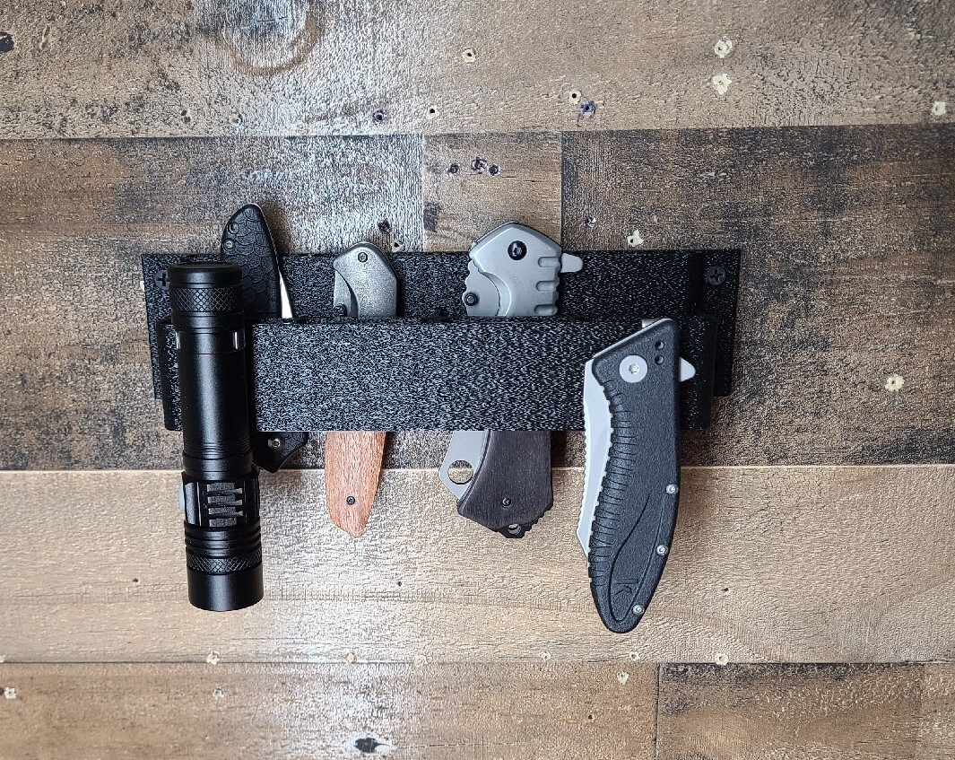 Pocket Knife Wall Mount Display Holder, Kershaw, spyderco, gerber