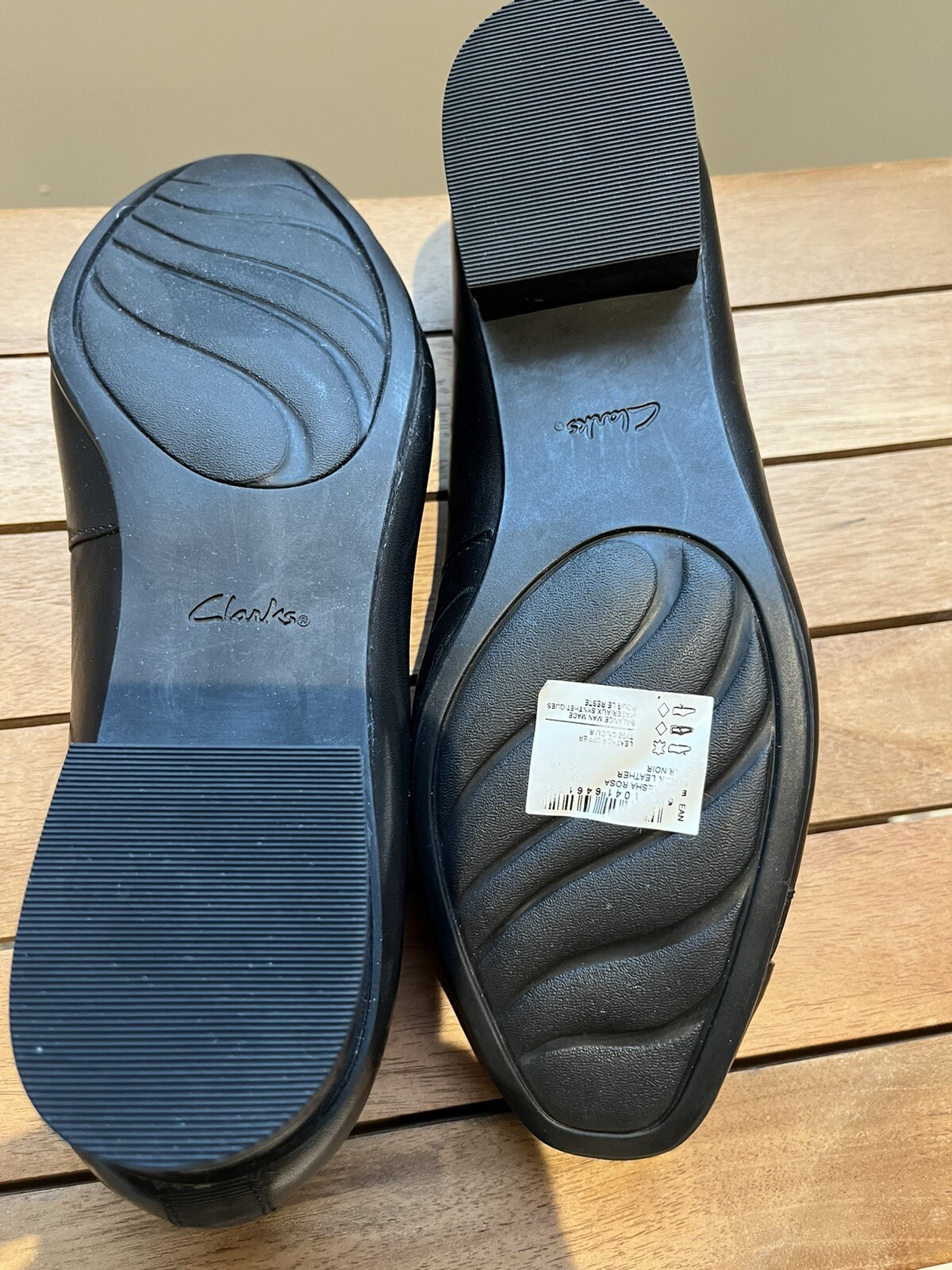 Clarks JULIET MONTE Womens Black Leather Flat Shoes Size 7.5M