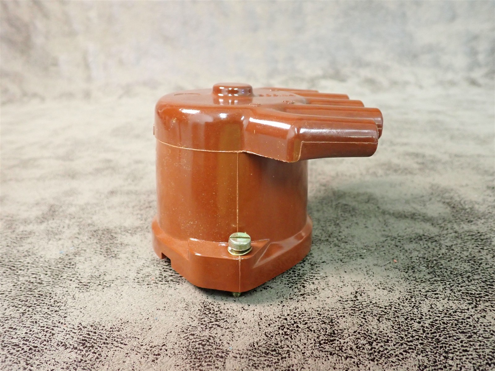 NEW Wells FI906 Distributor Cap (SS47)