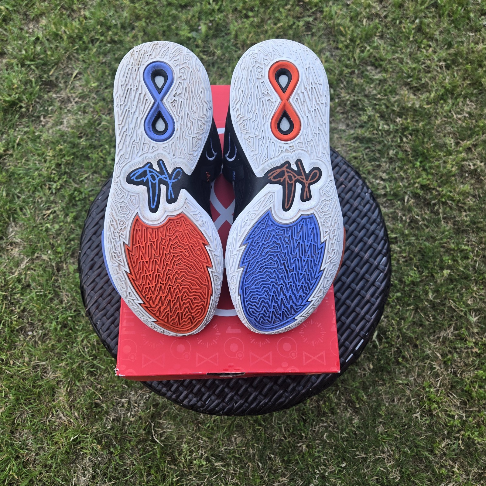 Nike Kyrie 8 Infinity EP Fire Ice DC9134-001 (Size 9.5)