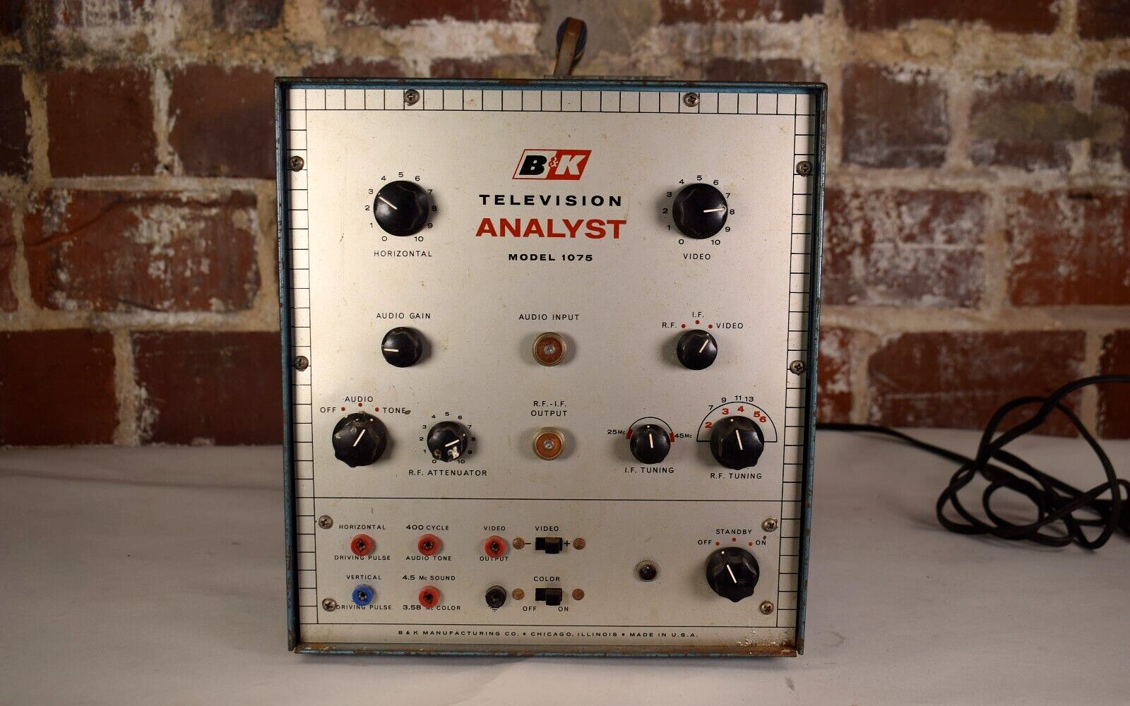 Vintage B&K Television Analyst Model 1075 Troubleshooting Equipment Untested