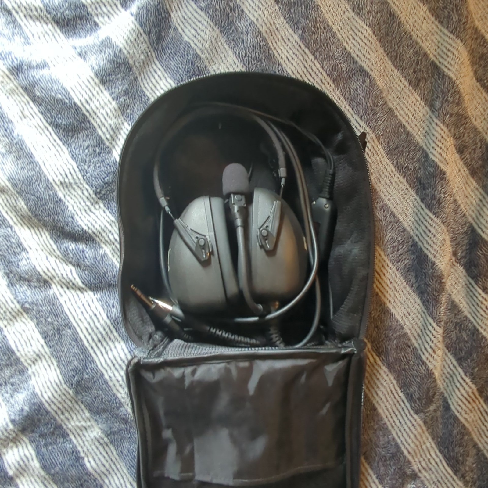 Lightspeed QFR SoloC Dual Plug General Aviation Headset
