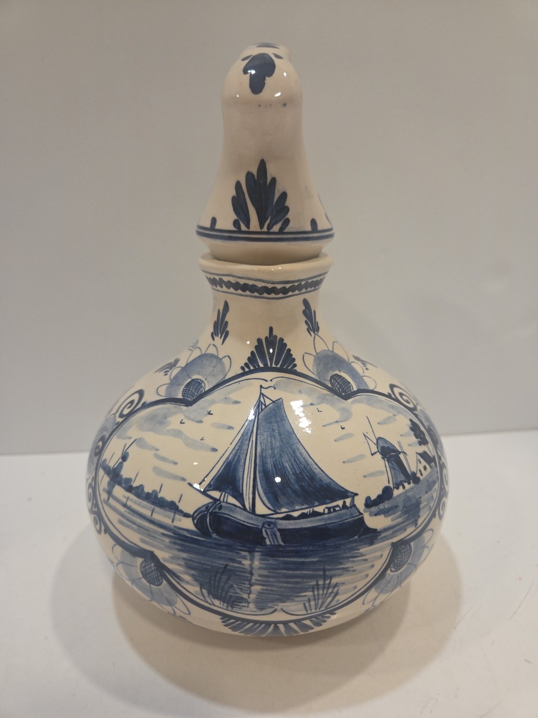 Erven Lucas Bols Anno 1575 Amsterdam Sailboat Canal Delft Blue Decanter 8.5”