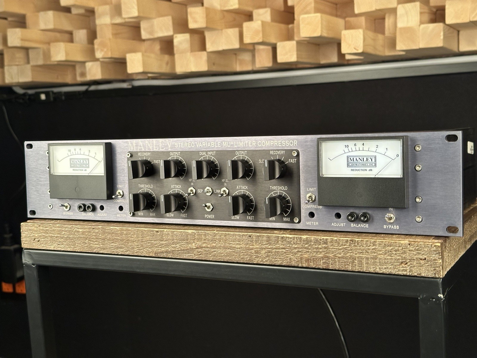 Manley Labs Variable MU Stereo Tube Compressor Limiter. HP Filter SC. Vari Mu