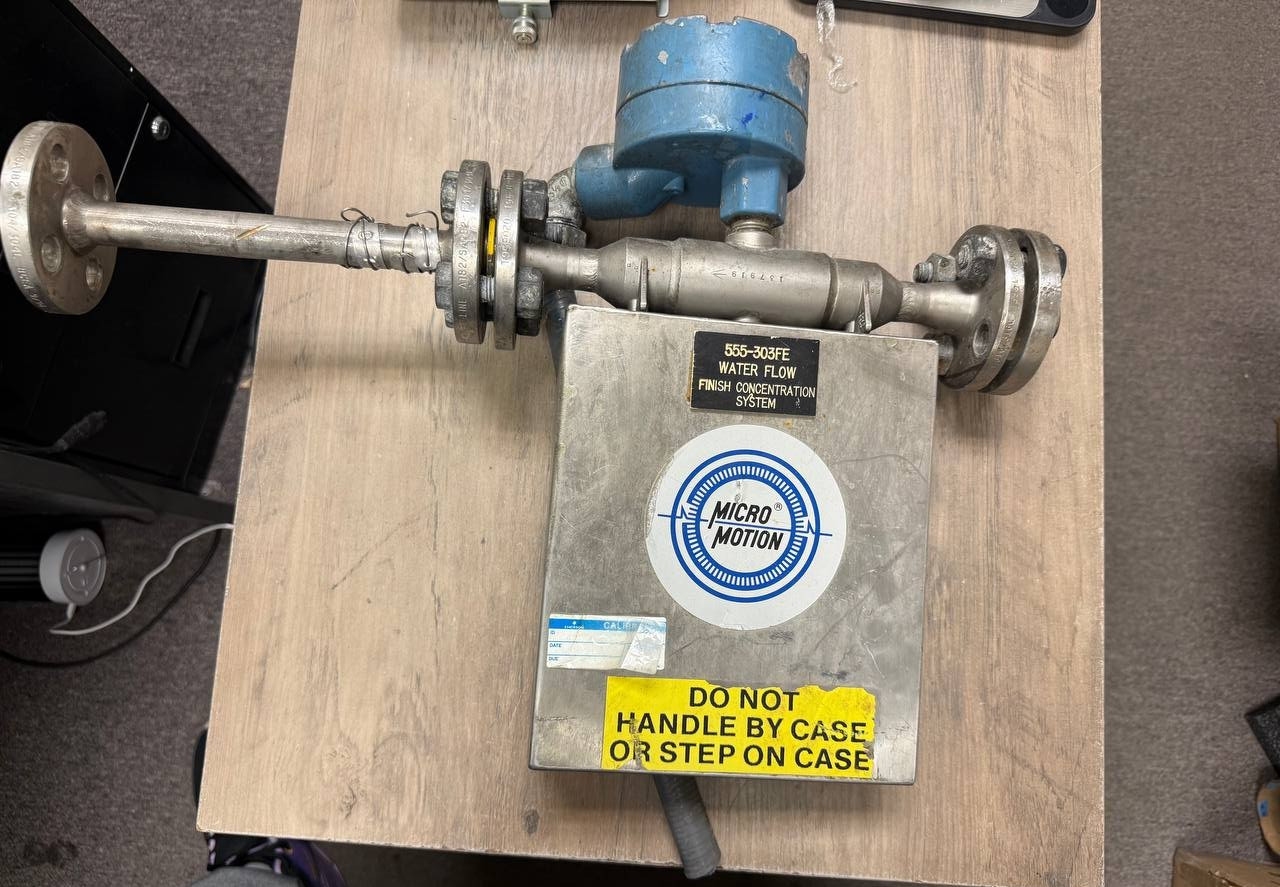 Micro Motion DS040S113 Mass Flow Sensor Transmitter Used