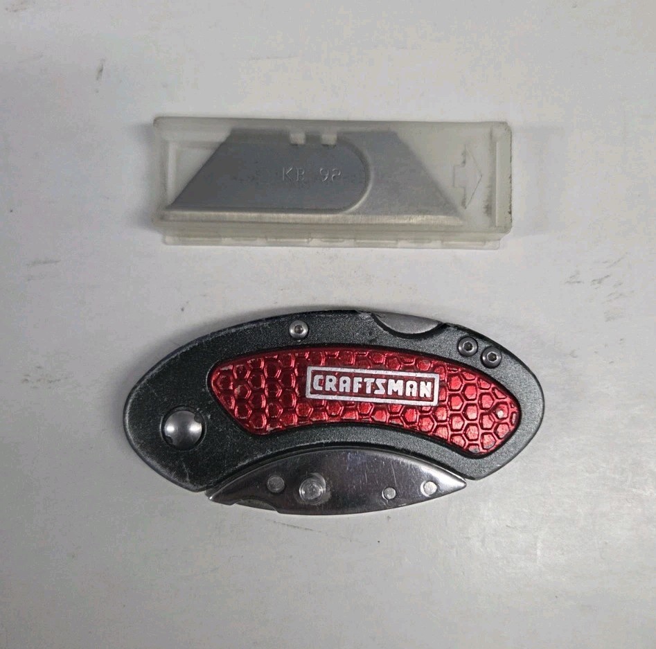 Red Craftsman #38000 Folding Lockback Utility Knife + 8 unused blades