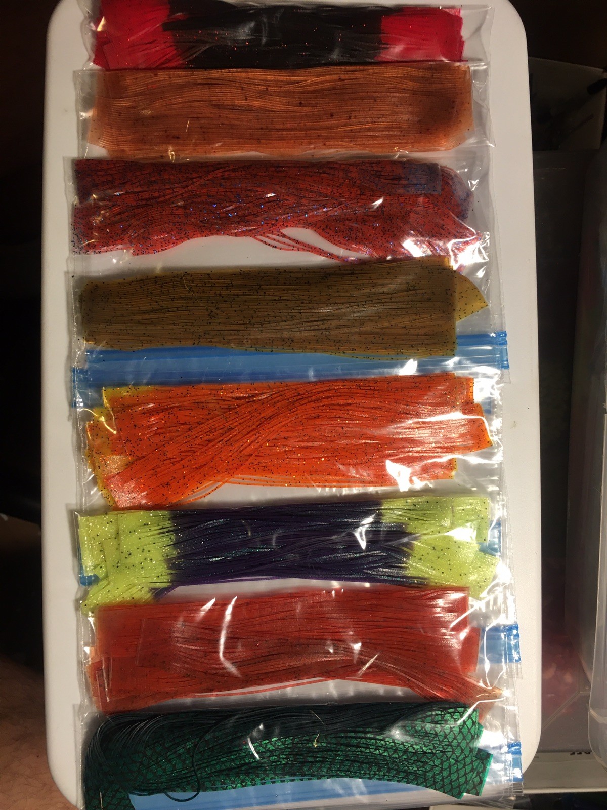 Silicone Skirt 16 Colors Fish Spinnerbait Crappie Jig Bass Lure materials￼ 160+
