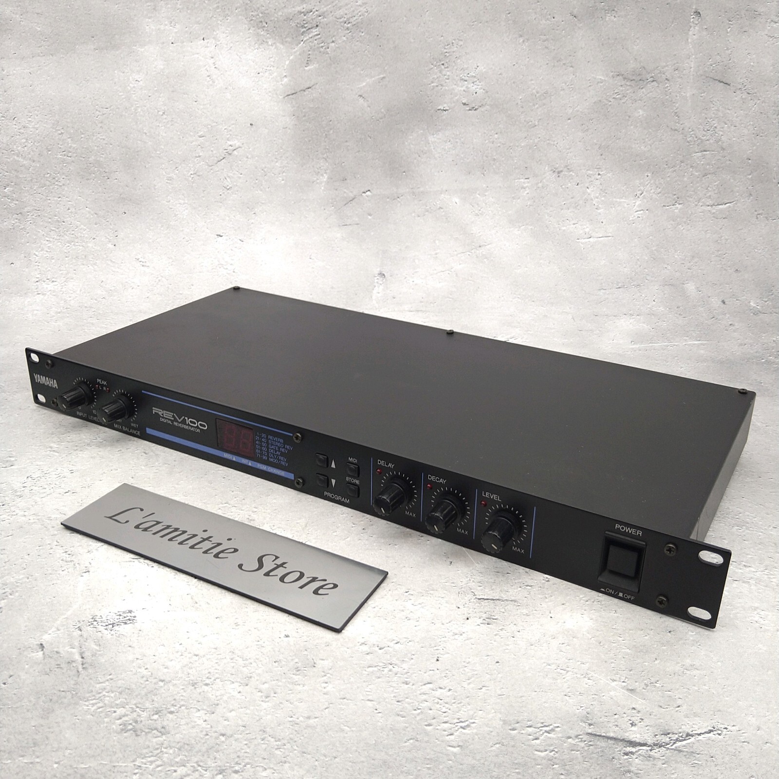 Yamaha REV100 Digital Reverberator Reverb Rack Effects Digital Japan Black Used