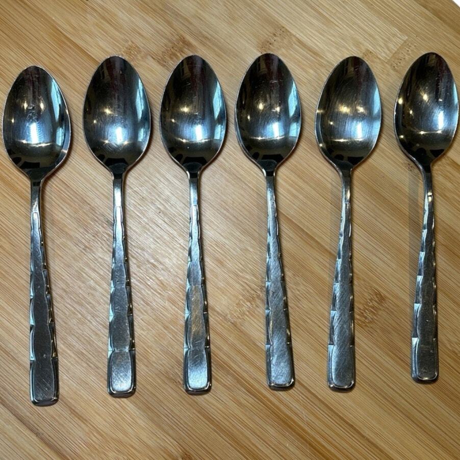 Vintage Stainless Flatware Japan Scalloped Edge Unknown Maker/Pattern 28 Pieces