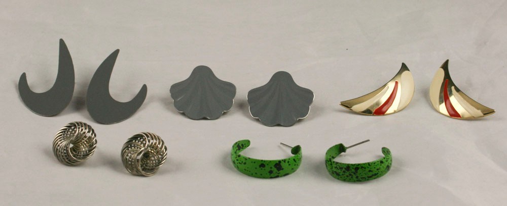 Vintage Lot Of 10 Pieces Of Earrings For Repair Reuse Retro Used C2G25