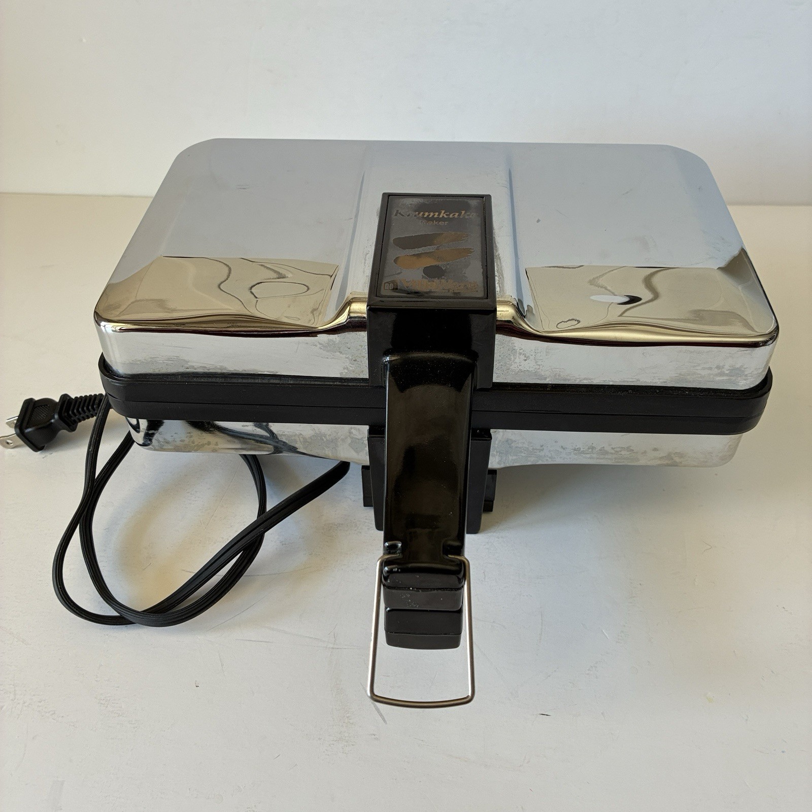 Vintage VillaWare Krumkake Baker Pizzelle Scandinavian Cookie Maker Model 3900