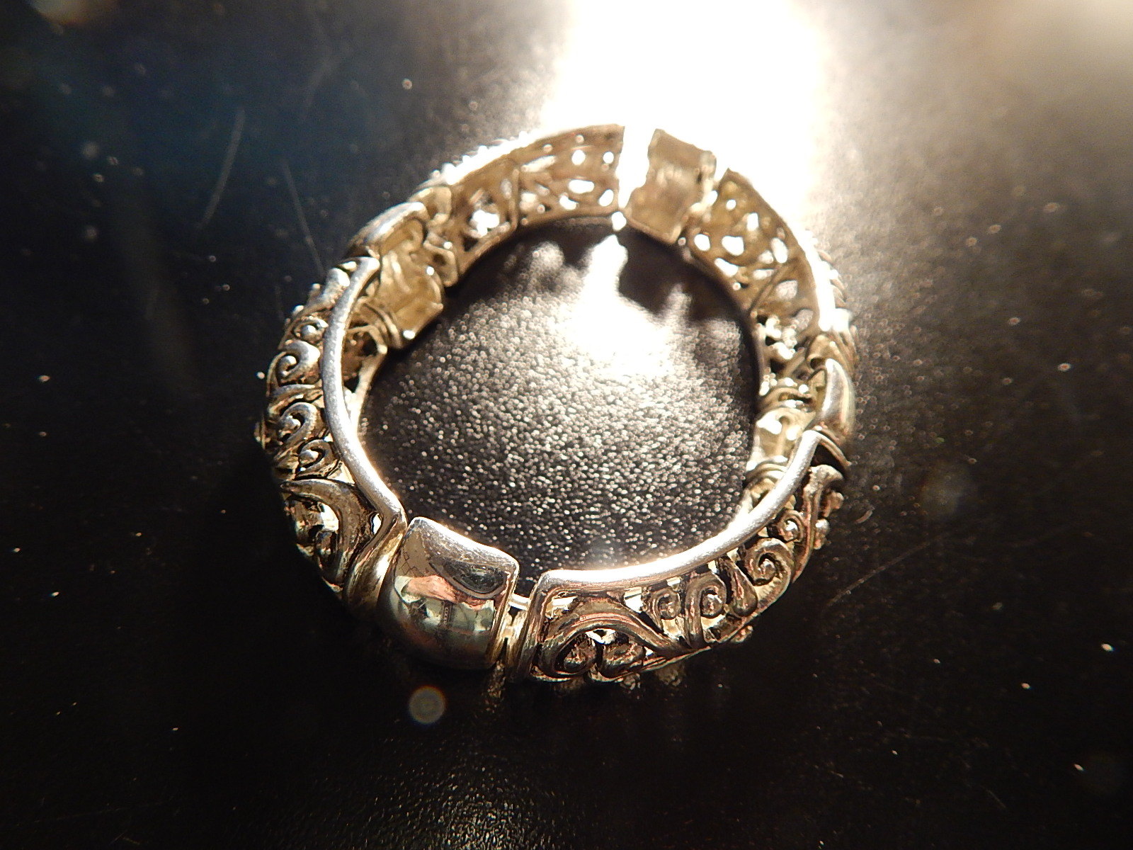 SILVER-TONE BRACELET! VV232XCX
